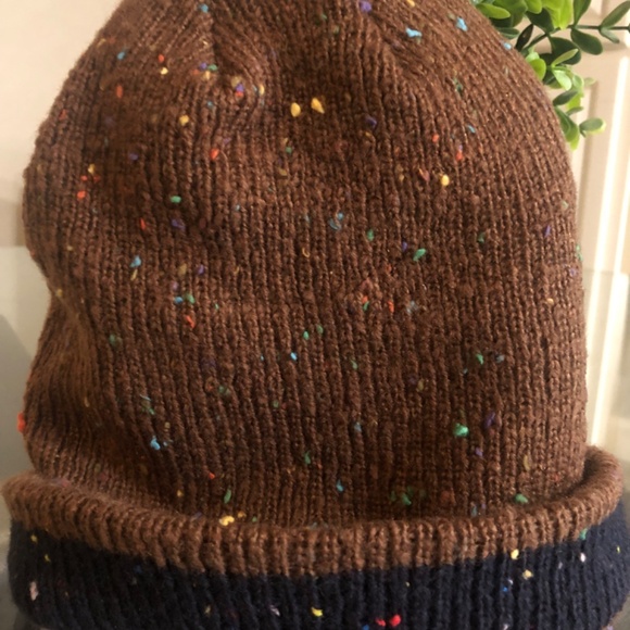 Never used  UNISEX Supreme beanie main image 4